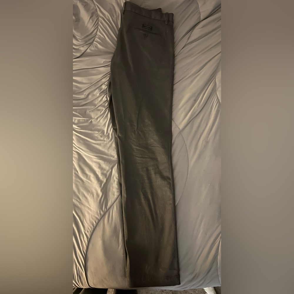 Banana Republic Men’s “Aiden” Slim Fit Chinos 34x36